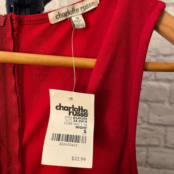 Charlotte Russe Red V-Neck Jumpsuit - Picture 4 of 4